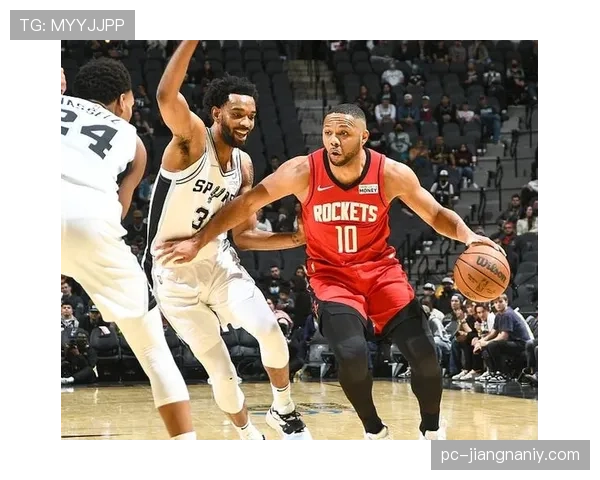 埃里克·戈登无球三分砍分能力提升，拉开替补得分差距